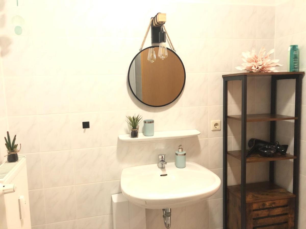Cottbus-Apartments - Green Apartment I Privat I Wifi I Kueche I Balkon Esterno foto